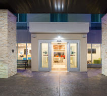 Holiday Inn Express & Suites Rushmore So Exterior