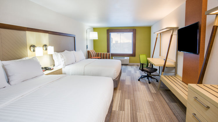 Holiday Inn Express & Suites Pahrump Room