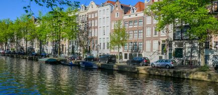 Ambassade Hotel Exterior