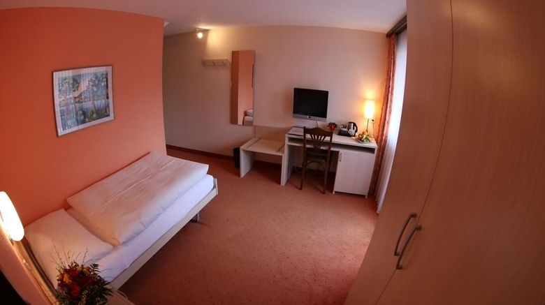 <b>Seegarten-Marina Hotel Room</b>. Images powered by <a href="https://www.leonardoworldwide.com/" title="Leonardo Worldwide" target="_blank">Leonardo</a>.