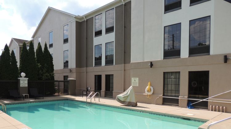 Holiday Inn Express/Suites Birmingham E Pool