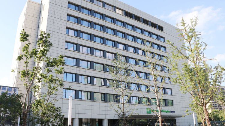 Holiday Inn Express Taihu New City Exterior