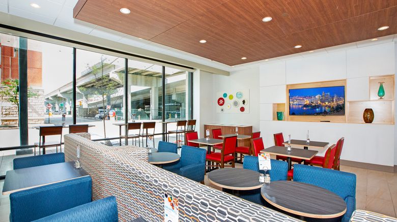 <b>Holiday Inn Express & Suites North Shore Restaurant</b>. Images powered by <a href="https://www.leonardoworldwide.com/" title="Leonardo Worldwide" target="_blank">Leonardo</a>.