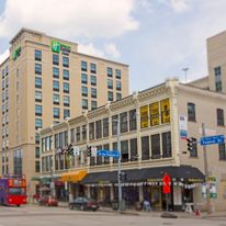 Holiday Inn Express & Suites North Shore