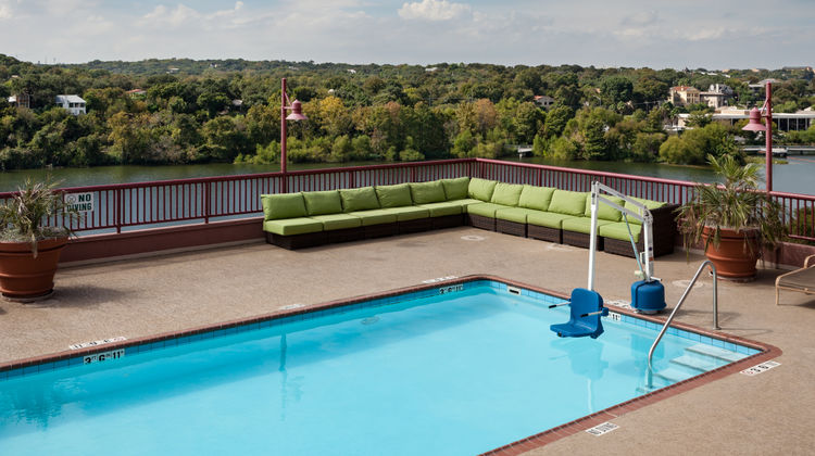 Holiday Inn Austin Town Lake Pool