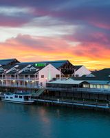 Holiday Inn Hotel & Suites