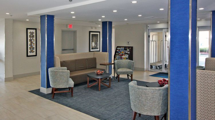 Holiday Inn Express Lobby