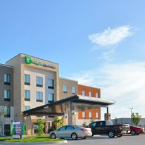 Holiday Inn Express/Stes City Mid-Arpt