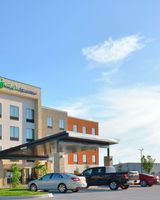 Holiday Inn Express/Stes City Mid-Arpt
