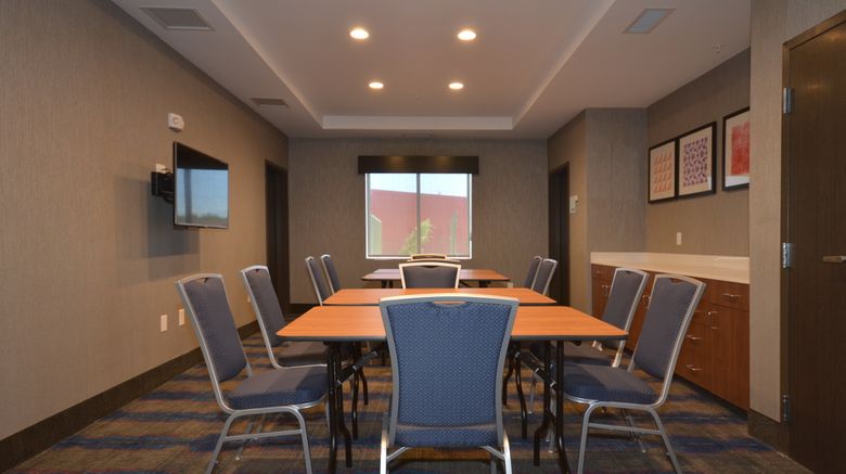 <b>Holiday Inn Express/Stes City Mid-Arpt Meeting</b>. Images powered by <a href="https://www.leonardoworldwide.com/" title="Leonardo Worldwide" target="_blank">Leonardo</a>.