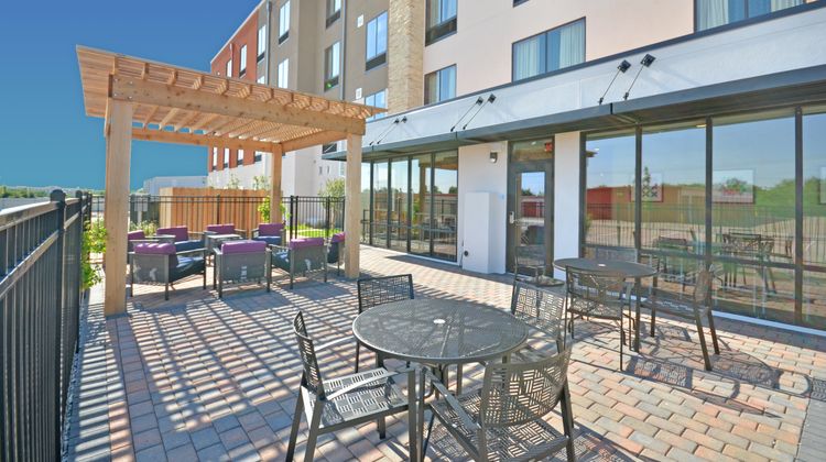 Holiday Inn Express/Stes City Mid-Arpt Other