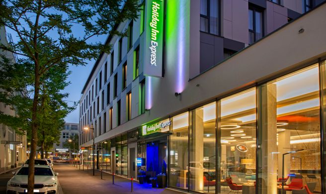 Holiday Inn Express Stuttgart-Waiblingen Exterior