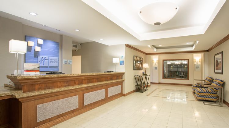 Holiday Inn Express Lobby