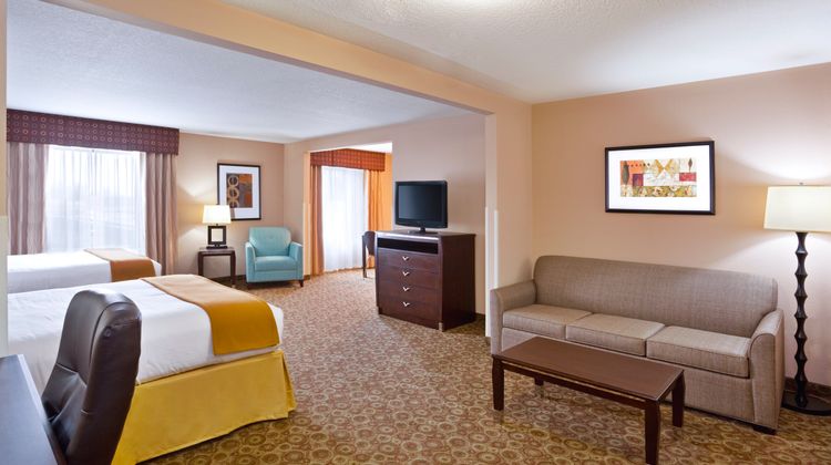 Holiday Inn Express Hotel & Stes SE Suite