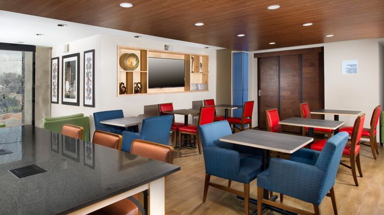Holiday Inn Express Downtown Market Area Restaurant