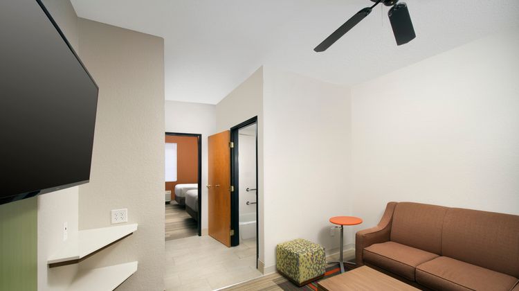 Holiday Inn Express Downtown Market Area Room