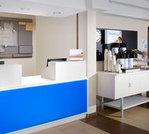 Holiday Inn Express Downtown Market Area Lobby