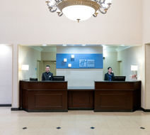 Holiday Inn Express & Suites Los Angeles Lobby