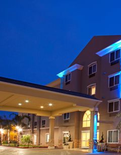 Holiday Inn Express & Suites Los Angeles