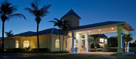 Holiday Inn Express North Palm Beach Exterior