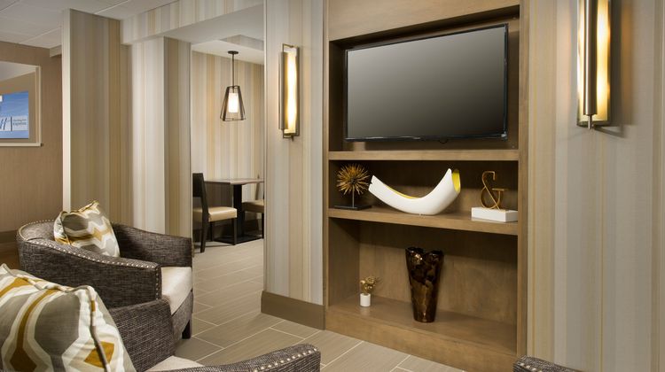 Holiday Inn Express Boston North-Woburn Exterior