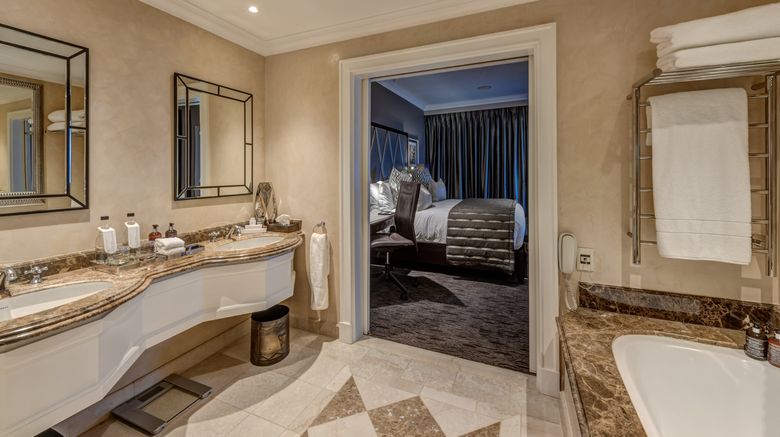 <b>InterContinental O.R.Tambo Airport Hotel Room</b>. Images powered by <a href="https://www.leonardoworldwide.com/" title="Leonardo Worldwide" target="_blank">Leonardo</a>.