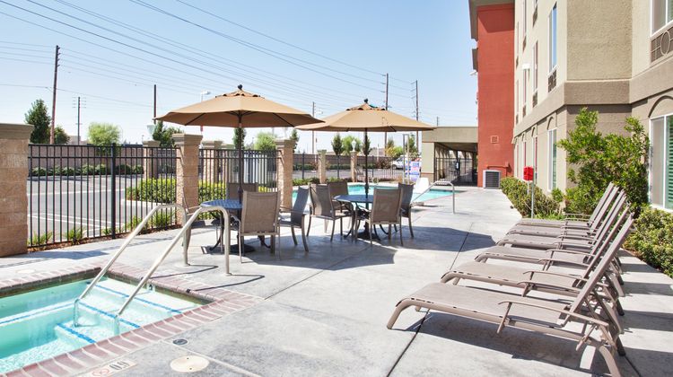 Holiday Inn Express Hotel & Suites Pool