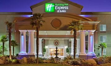Holiday Inn Express Hotel & Suites