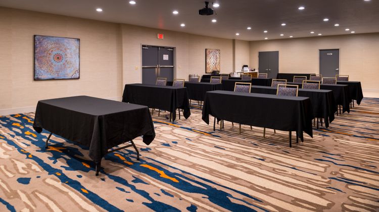 Holiday Inn Express Hotel & Suites Meeting