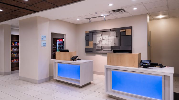 Holiday Inn Express Hotel & Suites Lobby