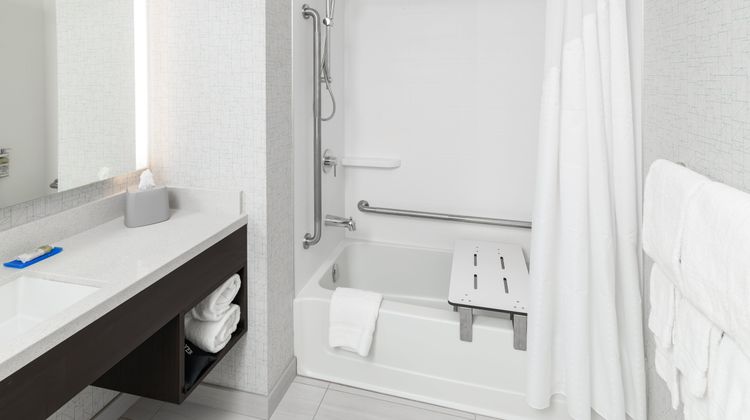Holiday Inn Express & Suites University Room