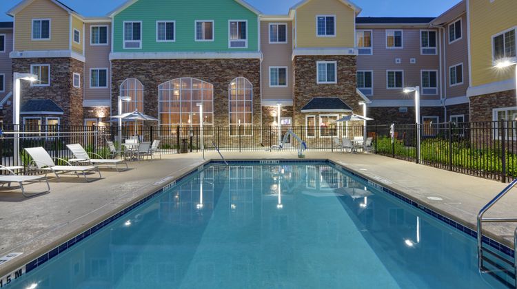 Staybridge Suites Lakeland West Pool