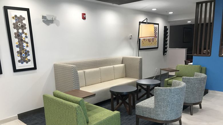 <b>Holiday Inn Express Naples South Lobby</b>. Images powered by <a href="https://www.leonardoworldwide.com/" title="Leonardo Worldwide" target="_blank">Leonardo</a>.