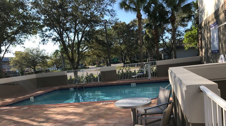 Holiday Inn Express Naples South Pool