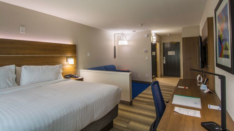 Holiday Inn Express Naples South Room