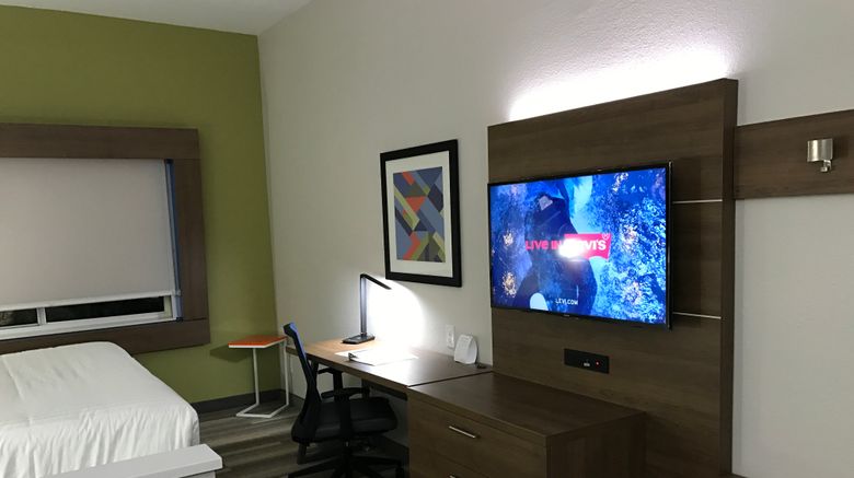 <b>Holiday Inn Express Naples South Suite</b>. Images powered by <a href="https://www.leonardoworldwide.com/" title="Leonardo Worldwide" target="_blank">Leonardo</a>.