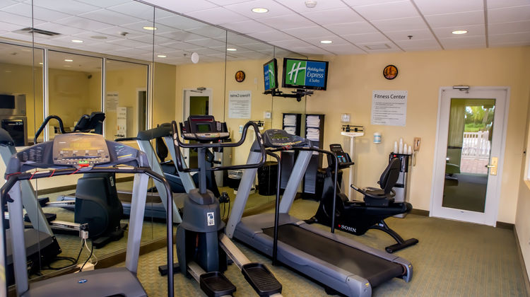 Holiday Inn Express Cocoa Health Club
