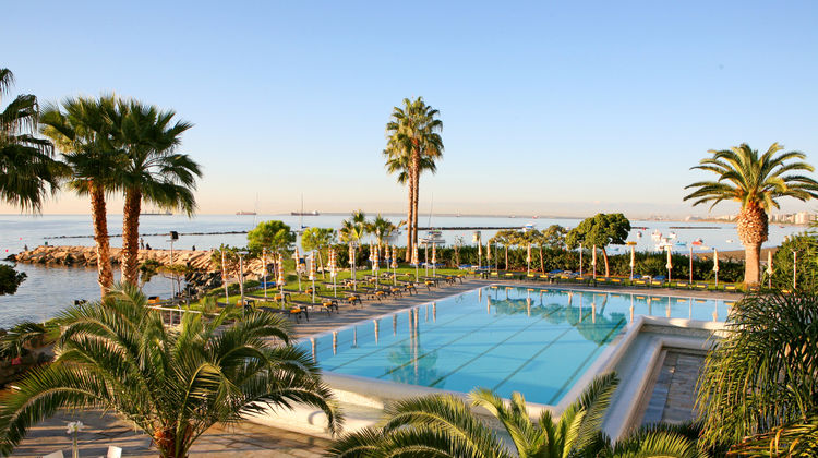 Crowne Plaza Limassol Pool