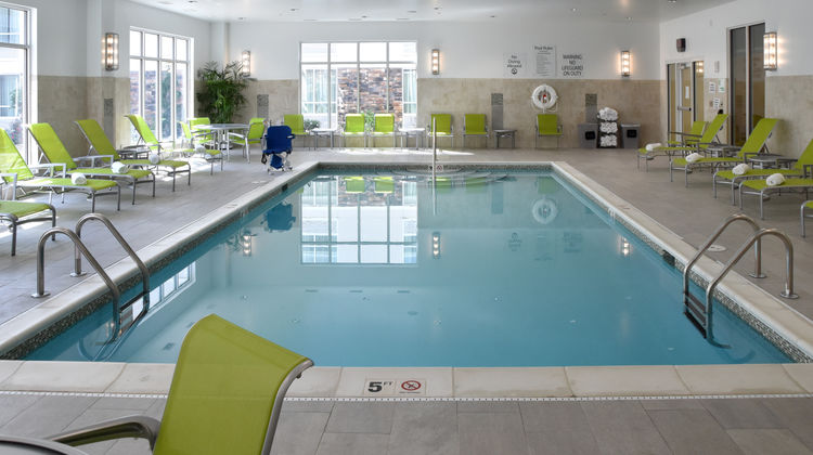 Holiday Inn Canton (Belden Village) Pool