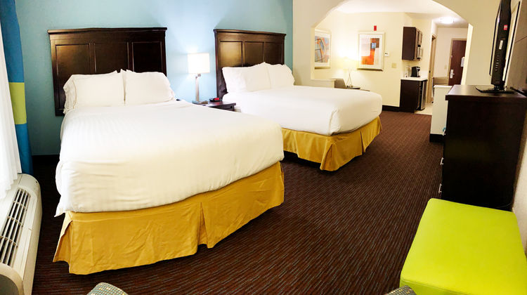 Holiday Inn Express Hotel & Stes Room