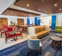 Holiday Inn Express Hotel & Suites Lobby