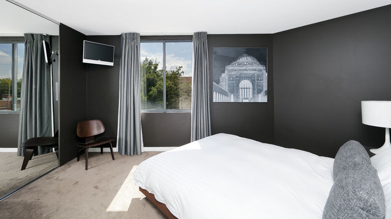 <b>Astra Apartments The Griffin Room</b>. Images powered by <a href="https://www.leonardoworldwide.com/" title="Leonardo Worldwide" target="_blank">Leonardo</a>.