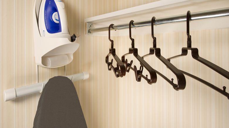 <b>Holiday Inn Express Waldorf Room</b>. Images powered by <a href="https://www.leonardoworldwide.com/" title="Leonardo Worldwide" target="_blank">Leonardo</a>.