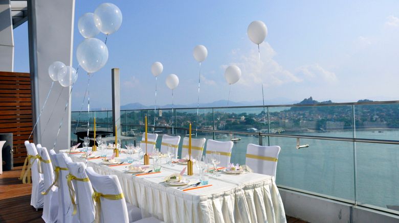 <b>Hotel Indigo Xiamen Harbour Pool</b>. Images powered by <a href="https://www.leonardoworldwide.com/" title="Leonardo Worldwide" target="_blank">Leonardo</a>.