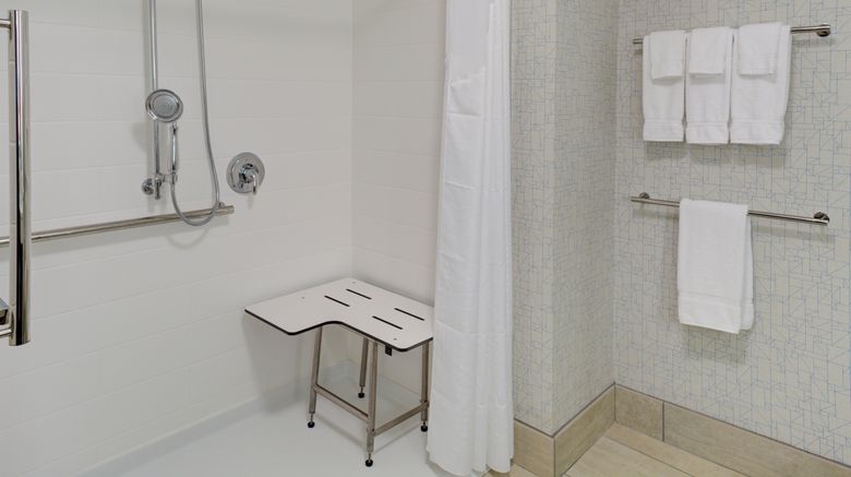 <b>Holiday Inn Express & Suites King George Room</b>. Images powered by <a href="https://www.leonardoworldwide.com/" title="Leonardo Worldwide" target="_blank">Leonardo</a>.