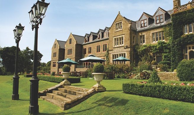 South Lodge Hotel Exterior