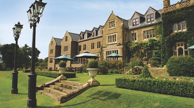 South Lodge Hotel Exterior