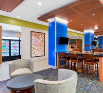 Holiday Inn Express & Suites Union Gap Lobby
