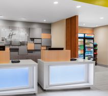 Holiday Inn Express & Suites Union Gap Lobby