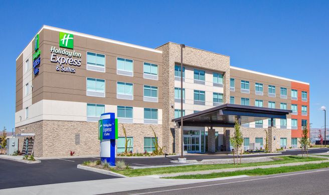 Holiday Inn Express & Suites Union Gap Exterior